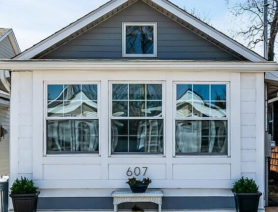 3rd image of 607 Central Avenue