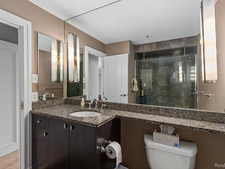 1001 W Jefferson Ave #15B — Photo 27