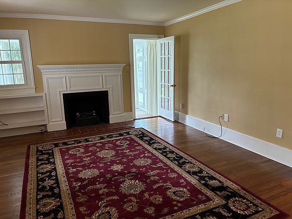 3rd image of 318 S Main St