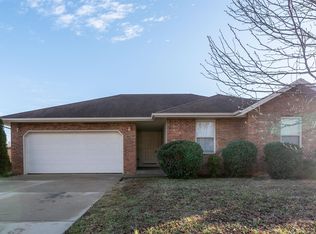 1206 E Hampton Dr, Ozark, MO 65721