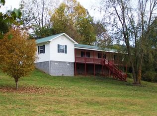 135 Johnny Smith Ln, Clinton, TN 37716