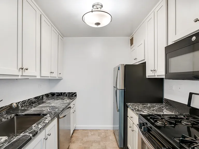 40 E 94th St #3E — Photo 7