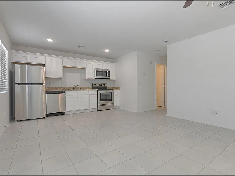 4626 Maxwell Ave — Photo 9