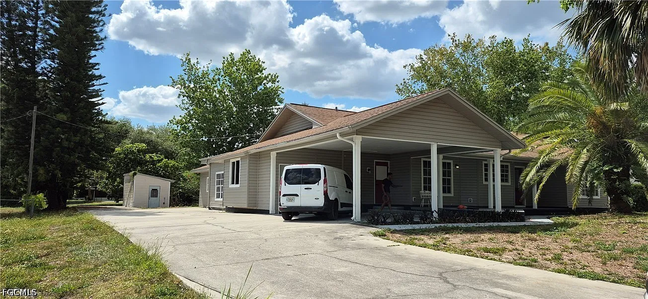 4 bed, 3.0 bath, 3926 sqft, $2,900 — Photo 1
