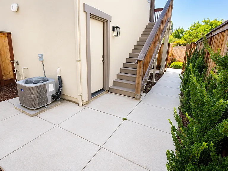137 Sophia Ct #A — Photo 14