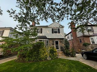 58-47 210th St #1, Oakland Gardens, NY 11364