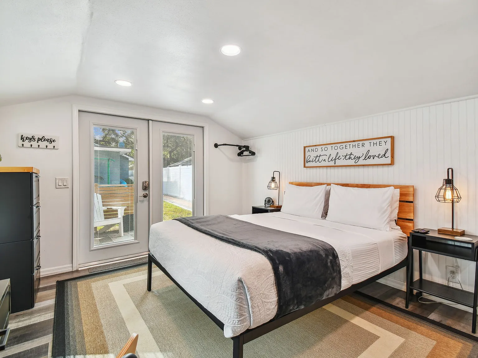 Studio, 350 sqft, $1,400 — Photo 2