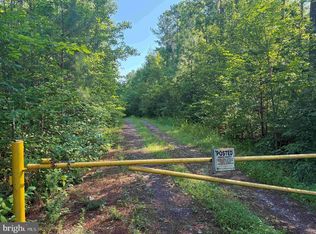 Bannister Town Rd, Louisa, VA 23093