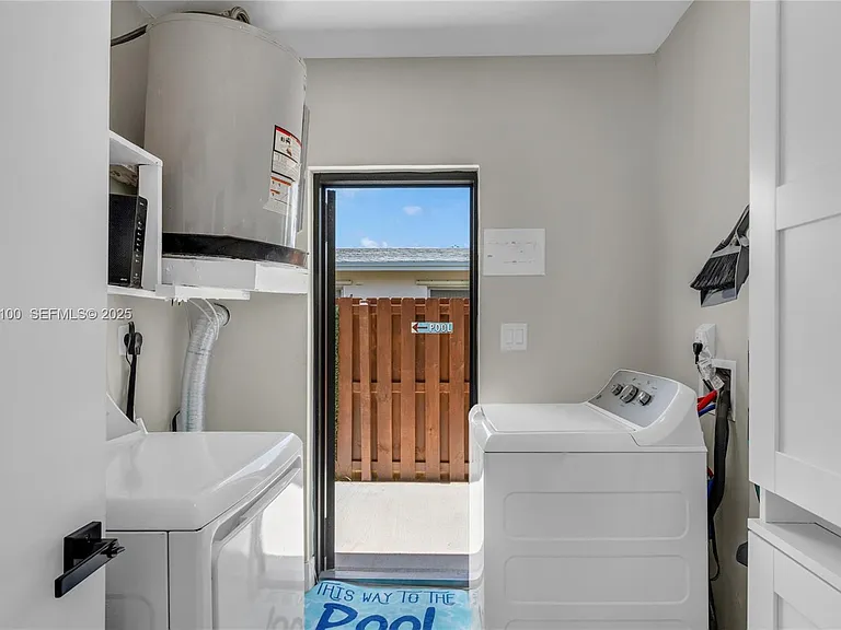 1204 NE 7th St — Photo 31