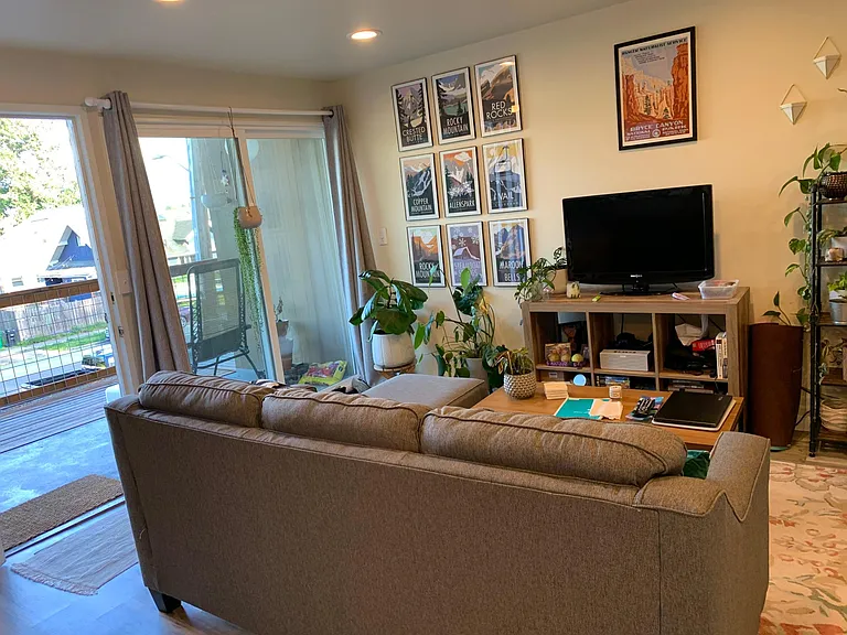 4911 Woodland Park Ave N #4913.5 — Photo 9
