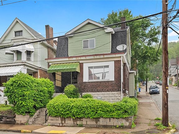 2nd image of 2419 Woodstock Ave