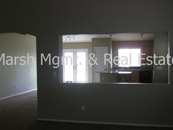 5th image of 484 W Redwood Dr