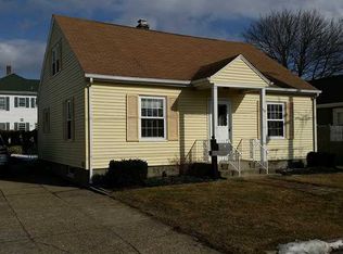 66 1st St, Pawtucket, RI 02861
