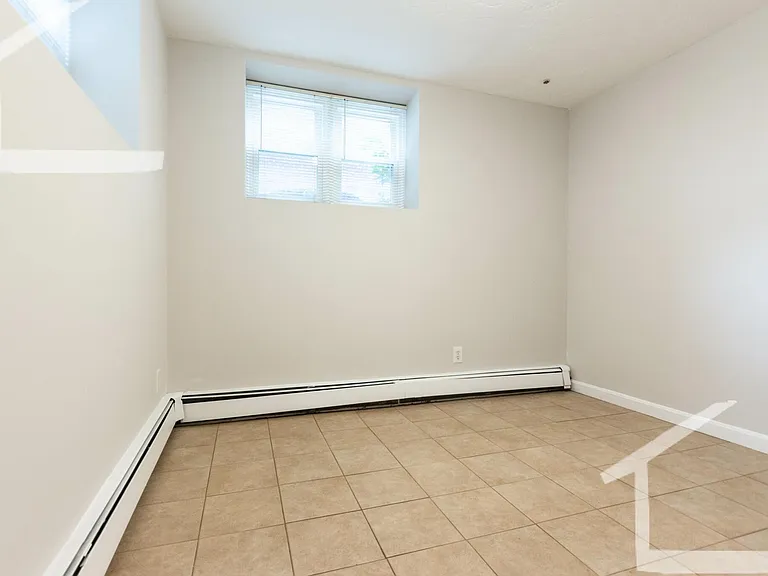 12 Gardner St #7 — Photo 5