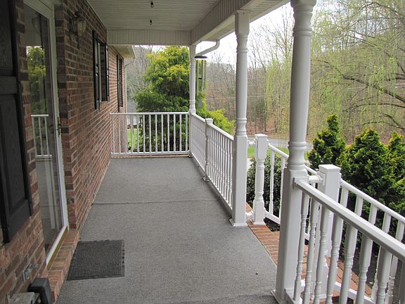 4th image of 470 Oak Forest Pl