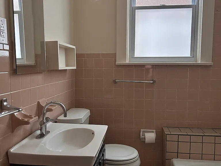 2309 Morton Ave #1 — Photo 11