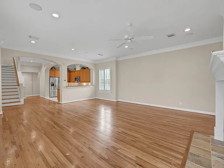 1204 Cohn St — Photo 13