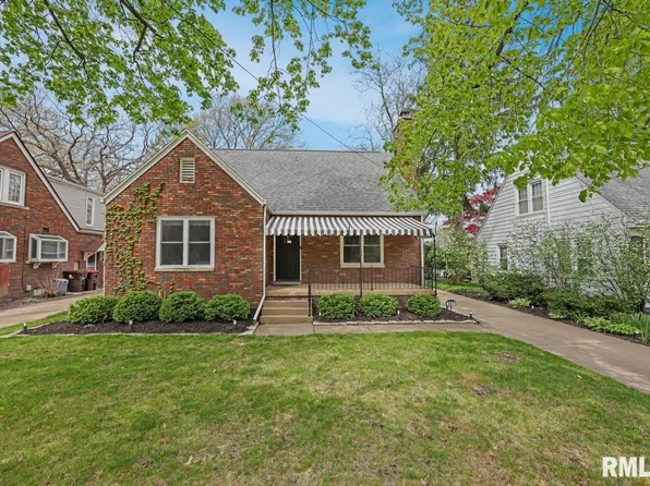 207 E Embert Pl, Peoria, IL 61603