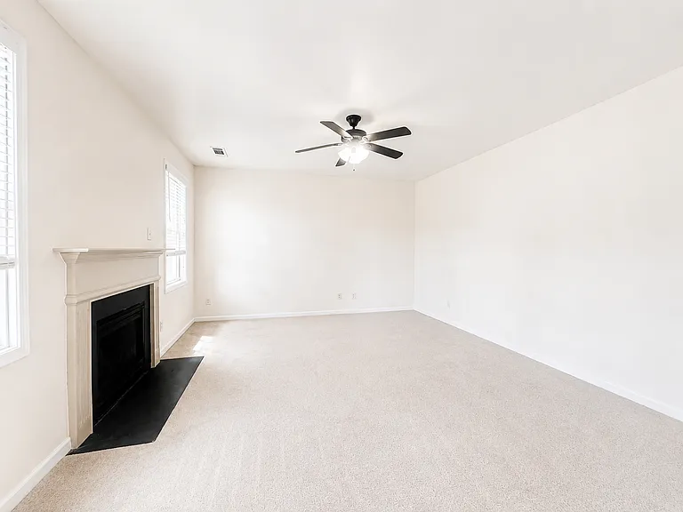 11 Phaeton Ave — Photo 14