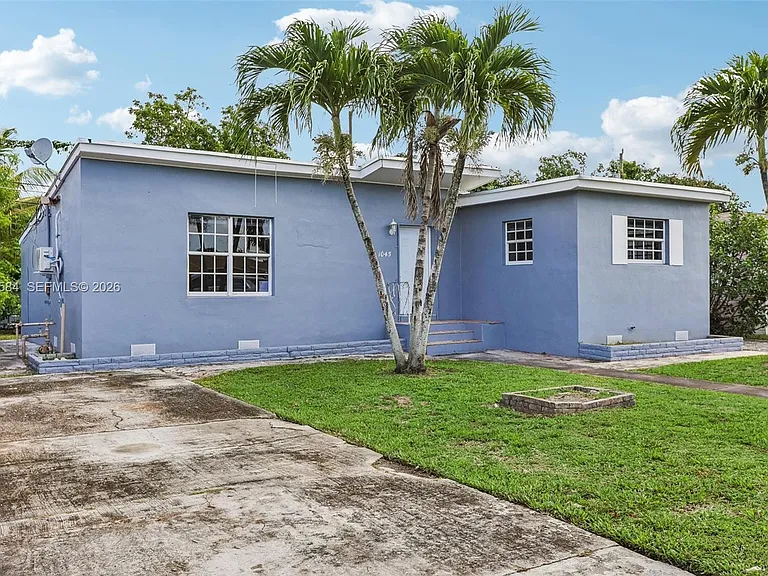 1045 NW 115th St — Photo 2