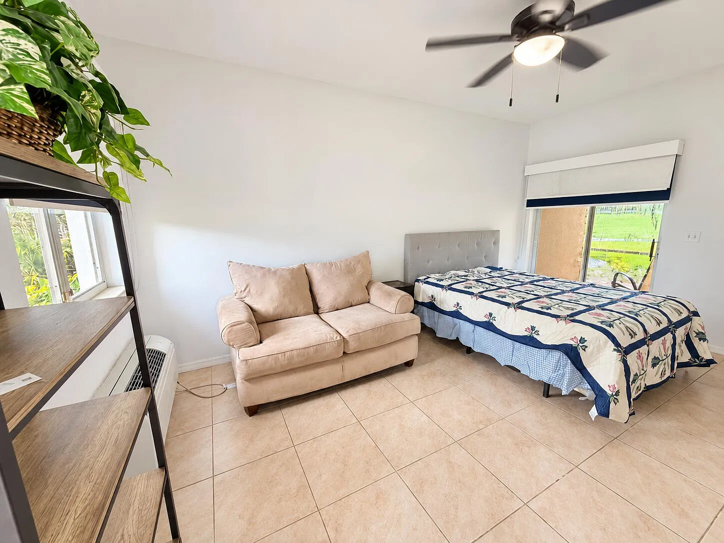 1 bed, 1.0 bath, 450 sqft, $1,200 — Photo 2