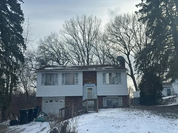 118 Warrencliff Dr, Monaca, PA 15061