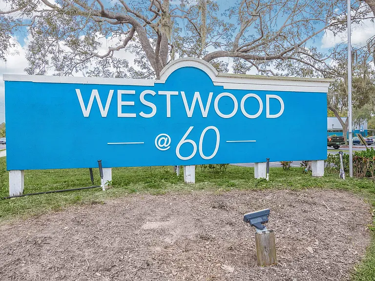 Westwood Crossing — Photo 32