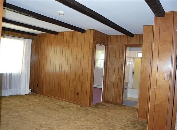 4th image of 103 Stanley Ave