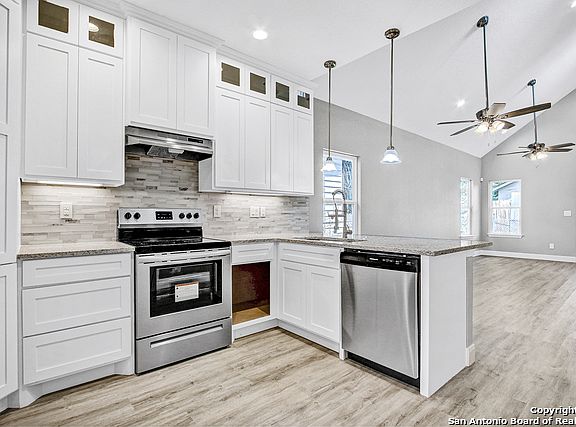 4th image of 1339 Lombrano St