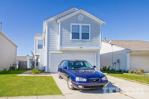 1302 Crescent Dr Photo 1