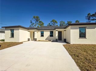 4814 30th St SW, Lehigh Acres, FL 33973