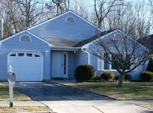 5 Springhill Dr, Brick, NJ 08724