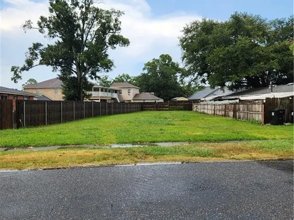 8217 Harris Ave, Harahan, LA 70123