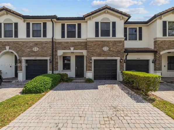 4233 SW 164th Ct, Miami, FL 33185