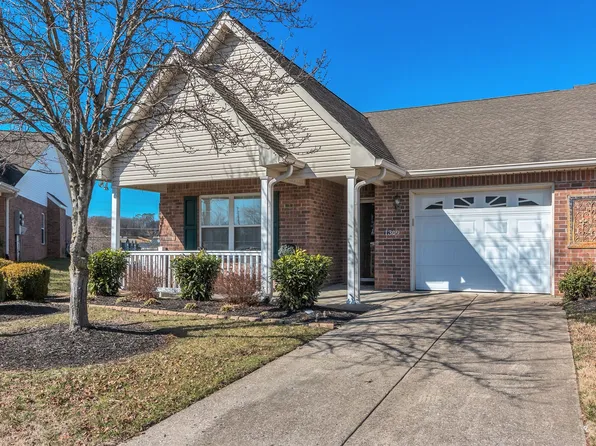 1309 Crofton Park Dr, Columbia, TN 38401