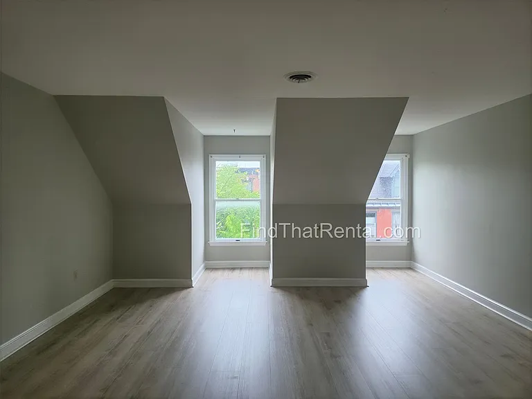 34 S Hanover St — Photo 15