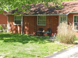 413 Mac Brae Rd, Louisville, KY 40214