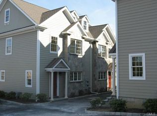 41 Harold Ave #B, Greenwich, CT 06830