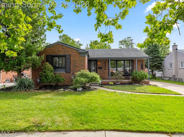 6324 Cambourne Rd, Dearborn Heights, MI 48127