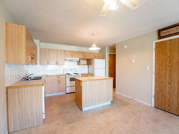 4th image of 5 N Tartan Blvd W #6