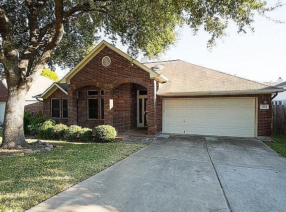 3rd image of 3603 Bird House Dr