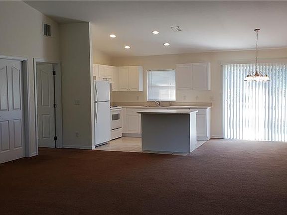 2nd image of 1146 Venetia St E