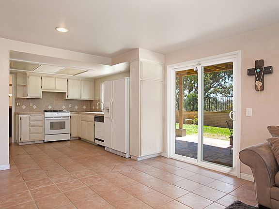 3rd image of 1328 Mesa Grande Pl
