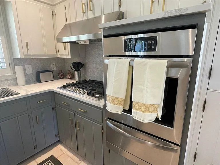 370 Herrington Dr NE — Photo 10