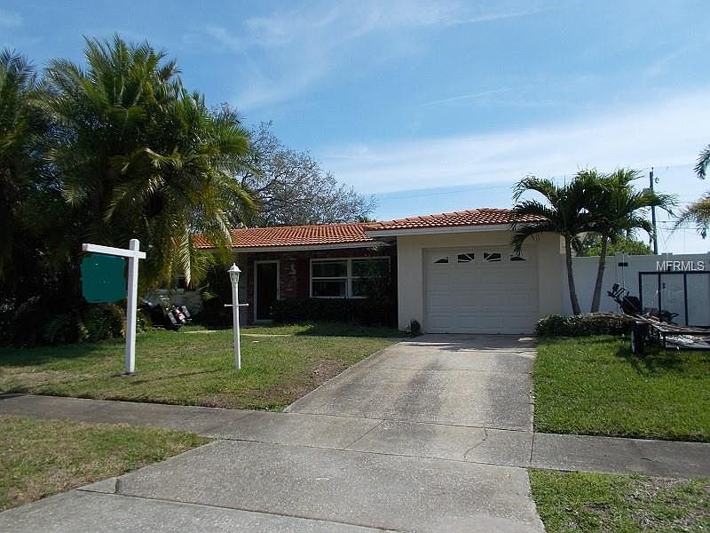 1st image of 1655 Palace Dr