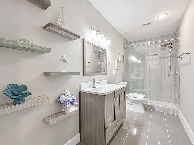 14111 Misty Meadow Ln — Photo 34