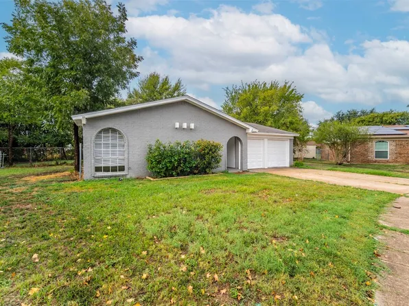 3512 Richardson Ct, Fort Worth, TX 76119