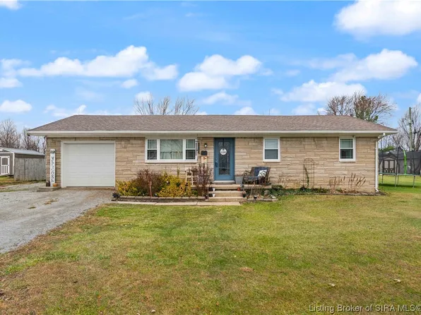 800 N Abbott Lane, Salem, IN 47167