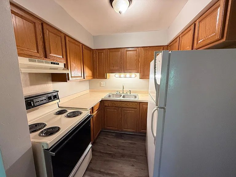 Executive House West — Photo 7