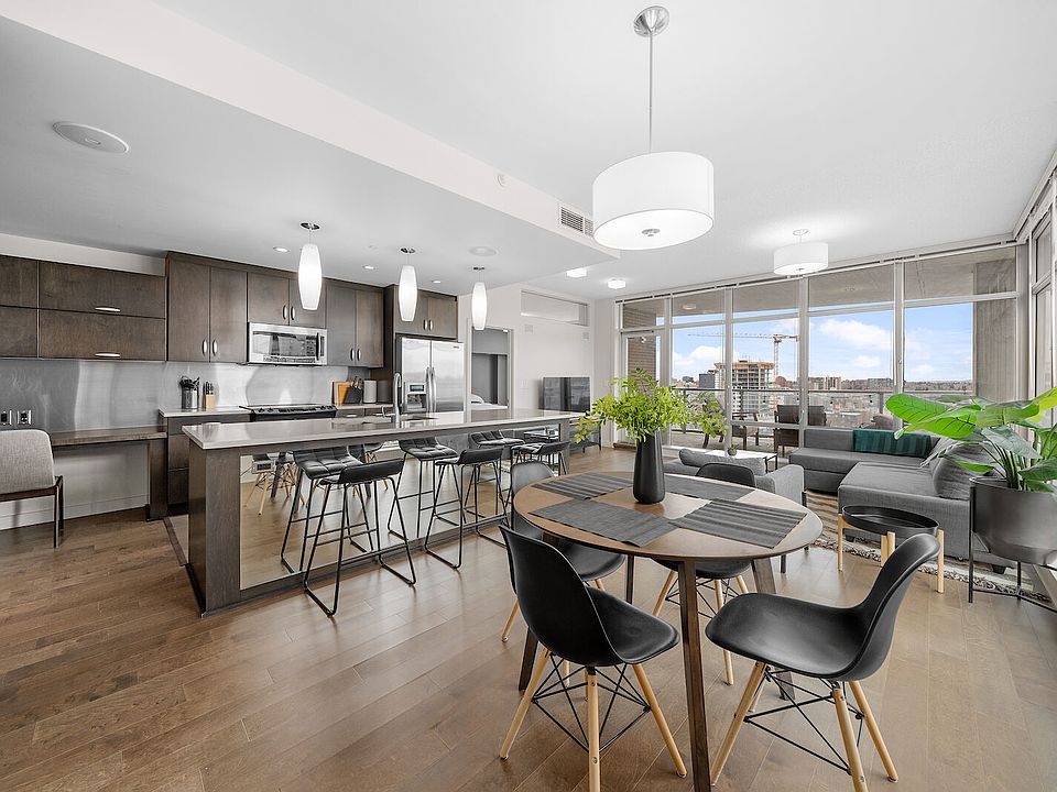 1st image of 530 12th Ave SW #1201